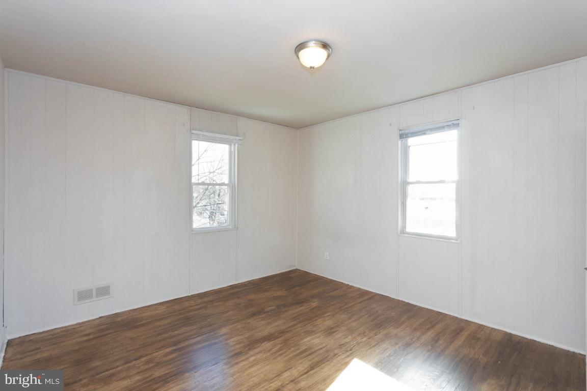 LAURAVILLE HISTORIC DISTRICT - Residential