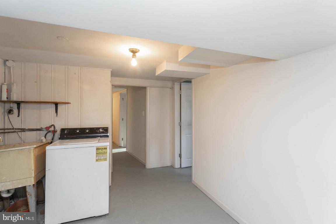 LAURAVILLE HISTORIC DISTRICT - Residential