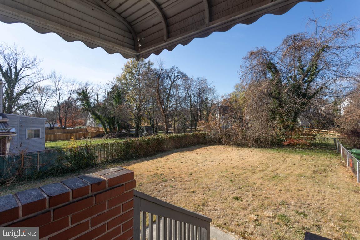 LAURAVILLE HISTORIC DISTRICT - Residential