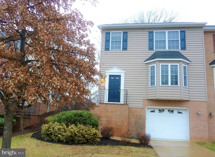 Recently refurbished unit which has been beautifully maintained.  New Stainless appliances, luxury vinyl plank flooring and granite counters. Quiet location in desirable Orchard Hill community.  Home backs to trees.  Convenient location close to commuter routes, shopping, services, entertainment..  City refuse pick up weekly. Cable service available for TV  and high speed internet. Available for immediate occupancy.  Pets on case-to case basis.