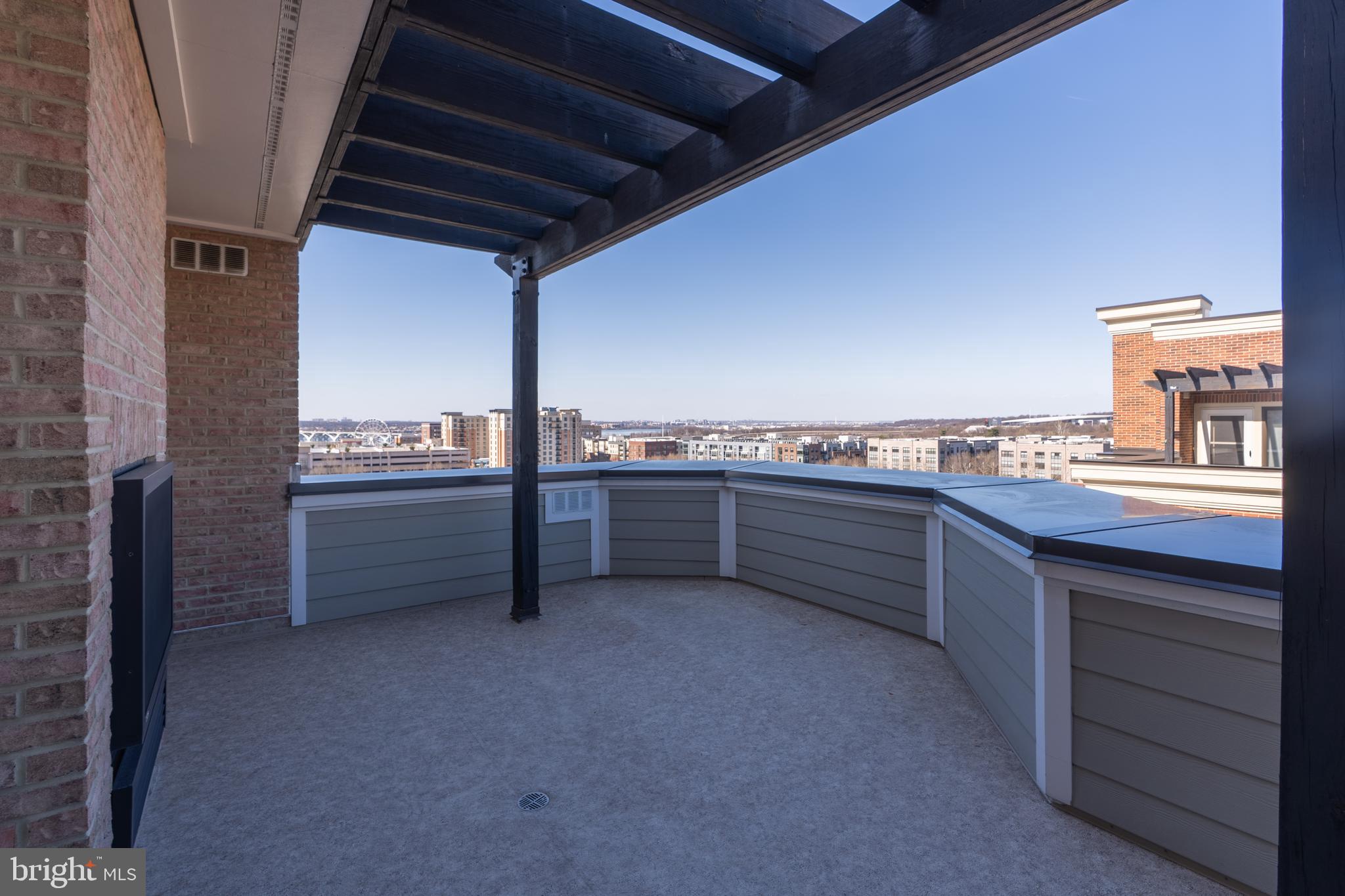 POTOMAC OVERLOOK AT NATIONAL HARBOR - Residential