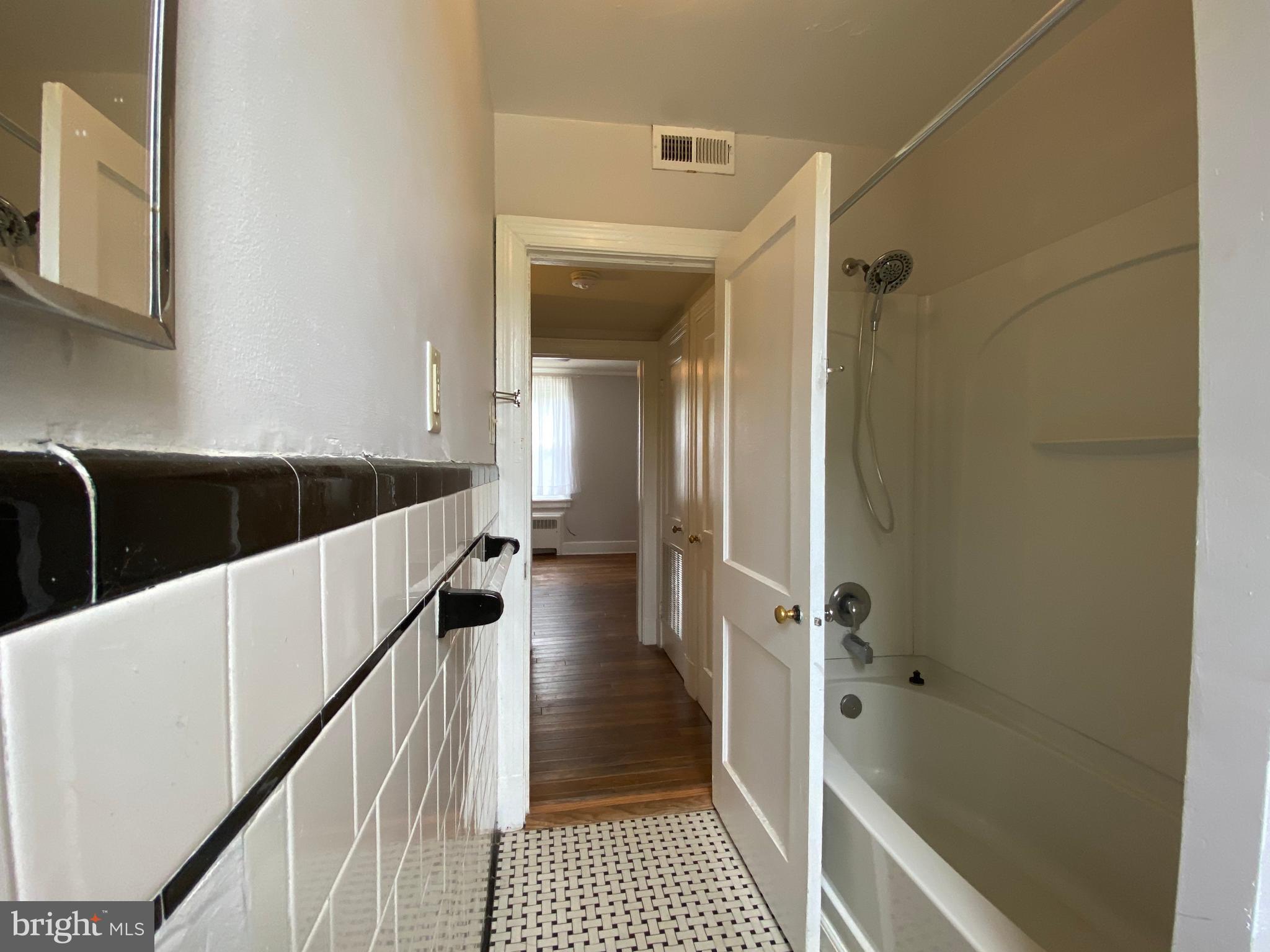 FREDERICKSBURG CITY - Residential Lease