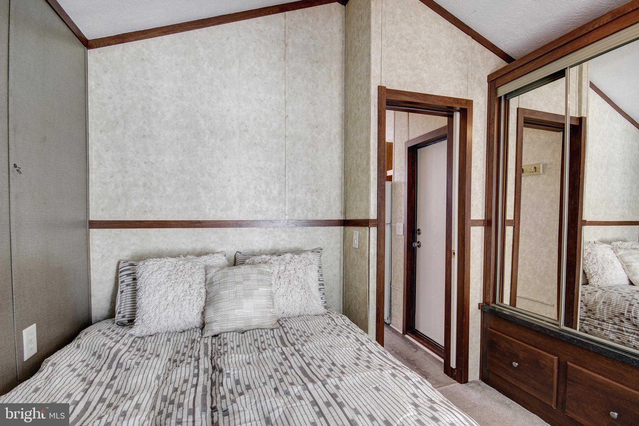 WHITE HORSE PARK I - Residential