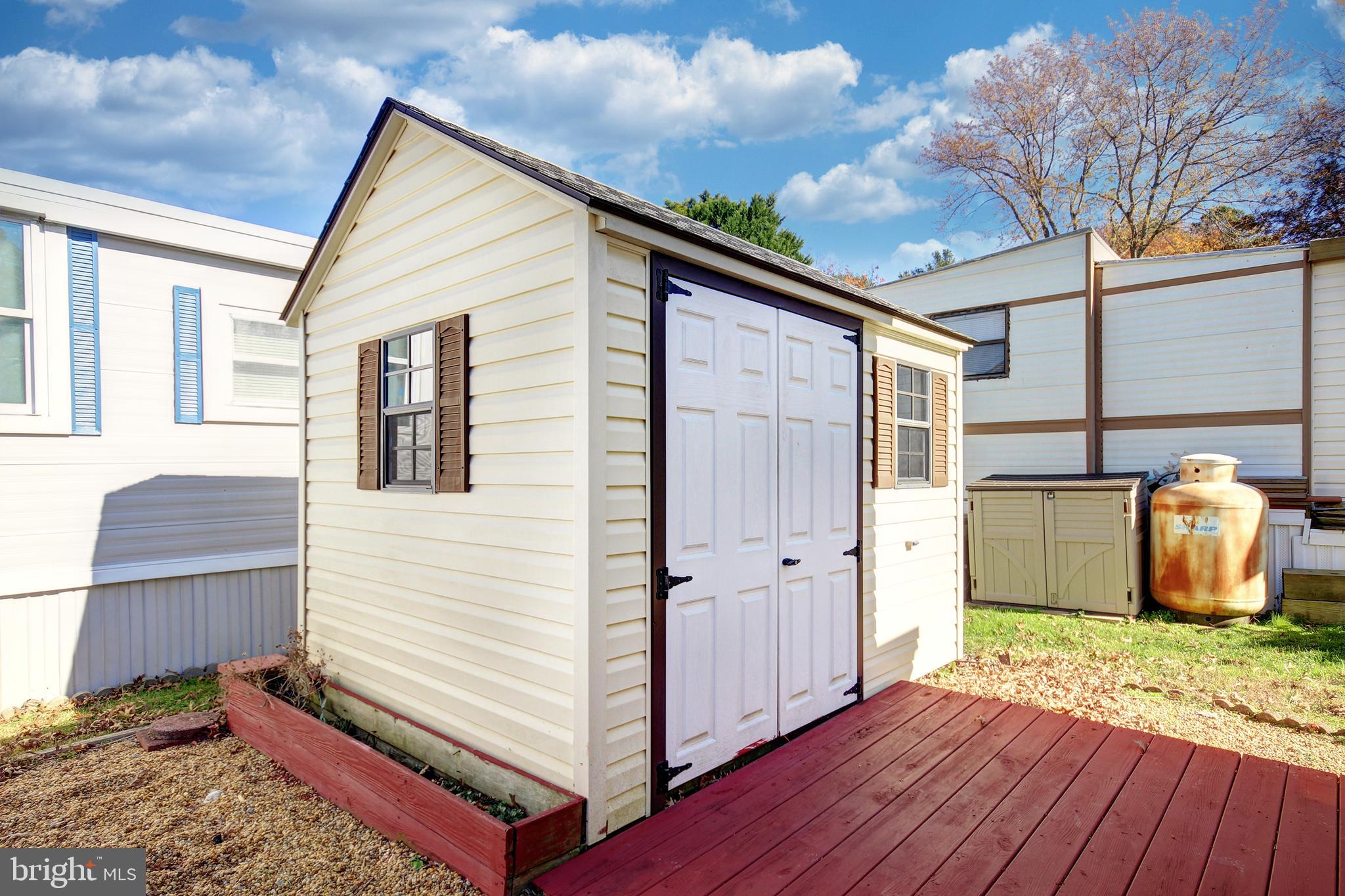 WHITE HORSE PARK I - Residential