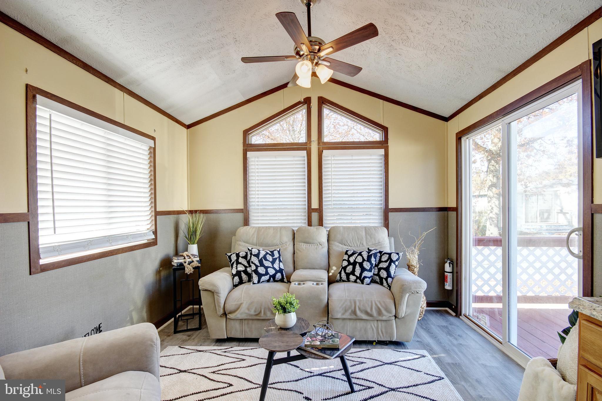 WHITE HORSE PARK I - Residential