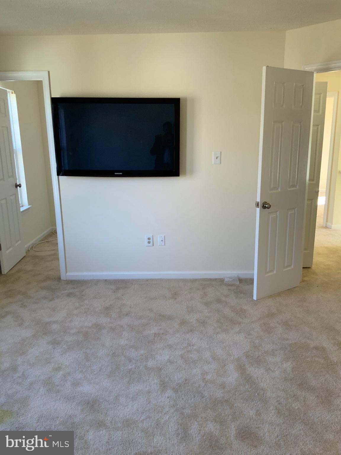 SOUTH HAMPTON SUB - Residential