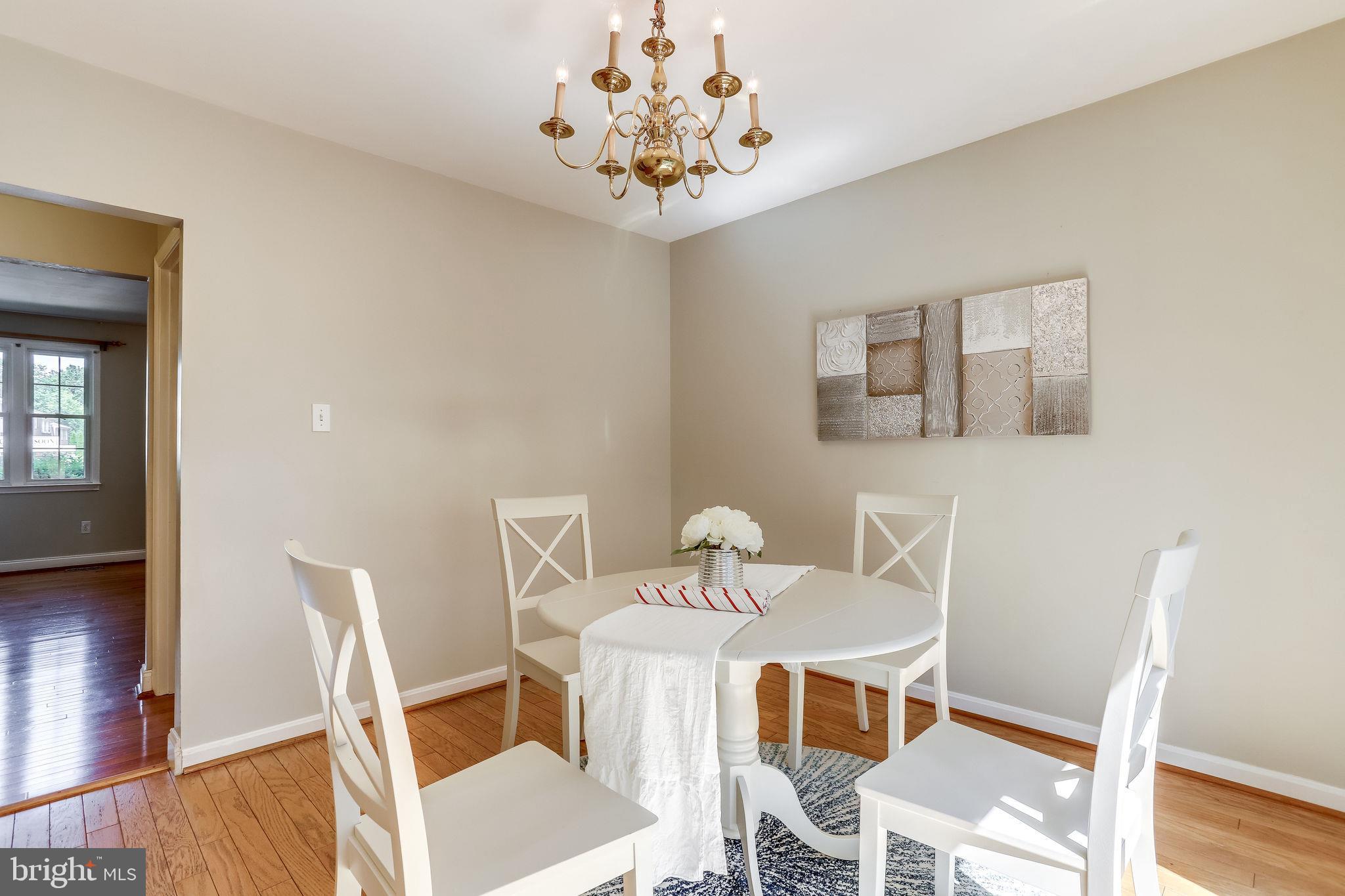 STRATHMEADE SQUARE - Residential