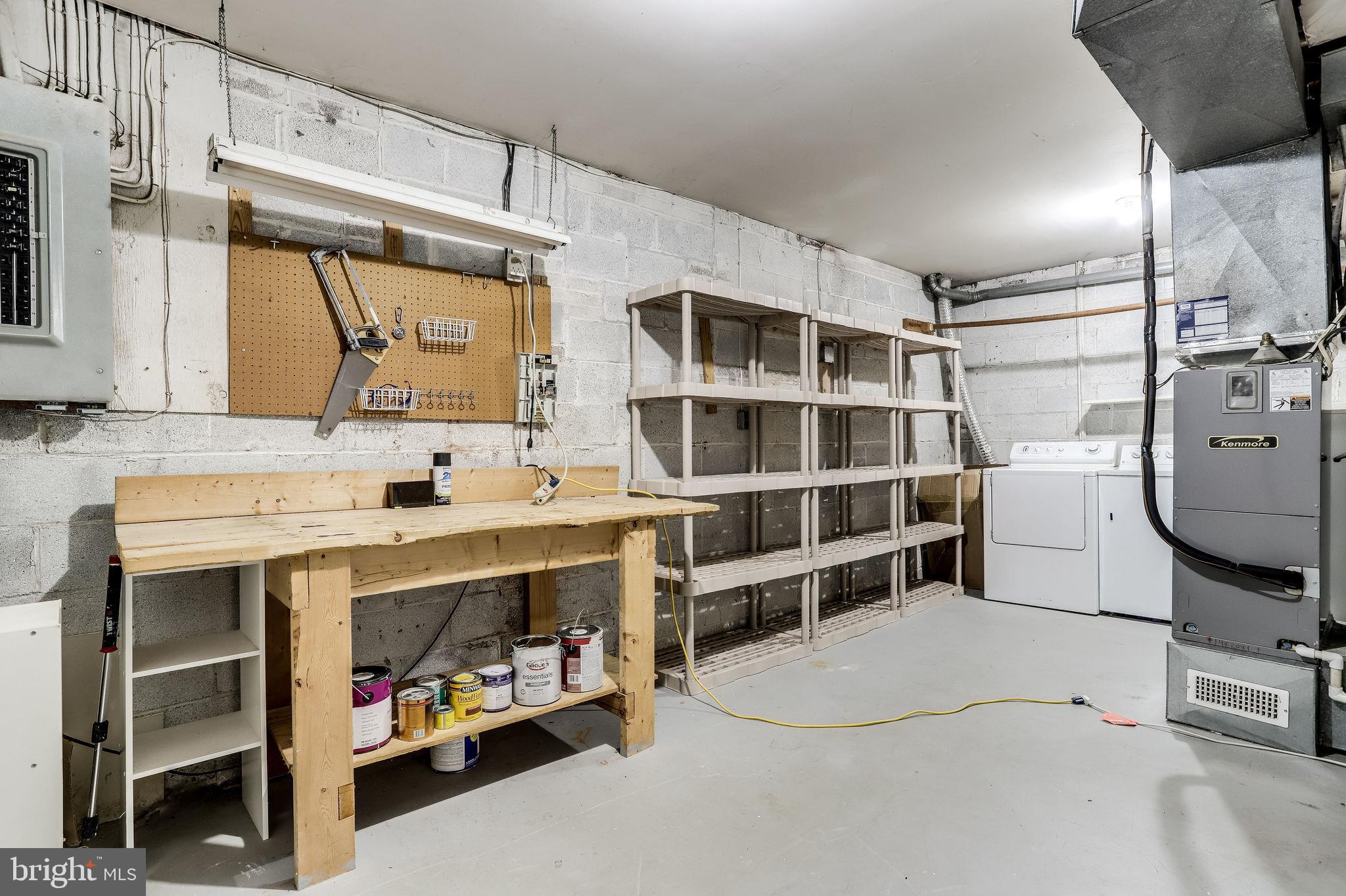 STRATHMEADE SQUARE - Residential