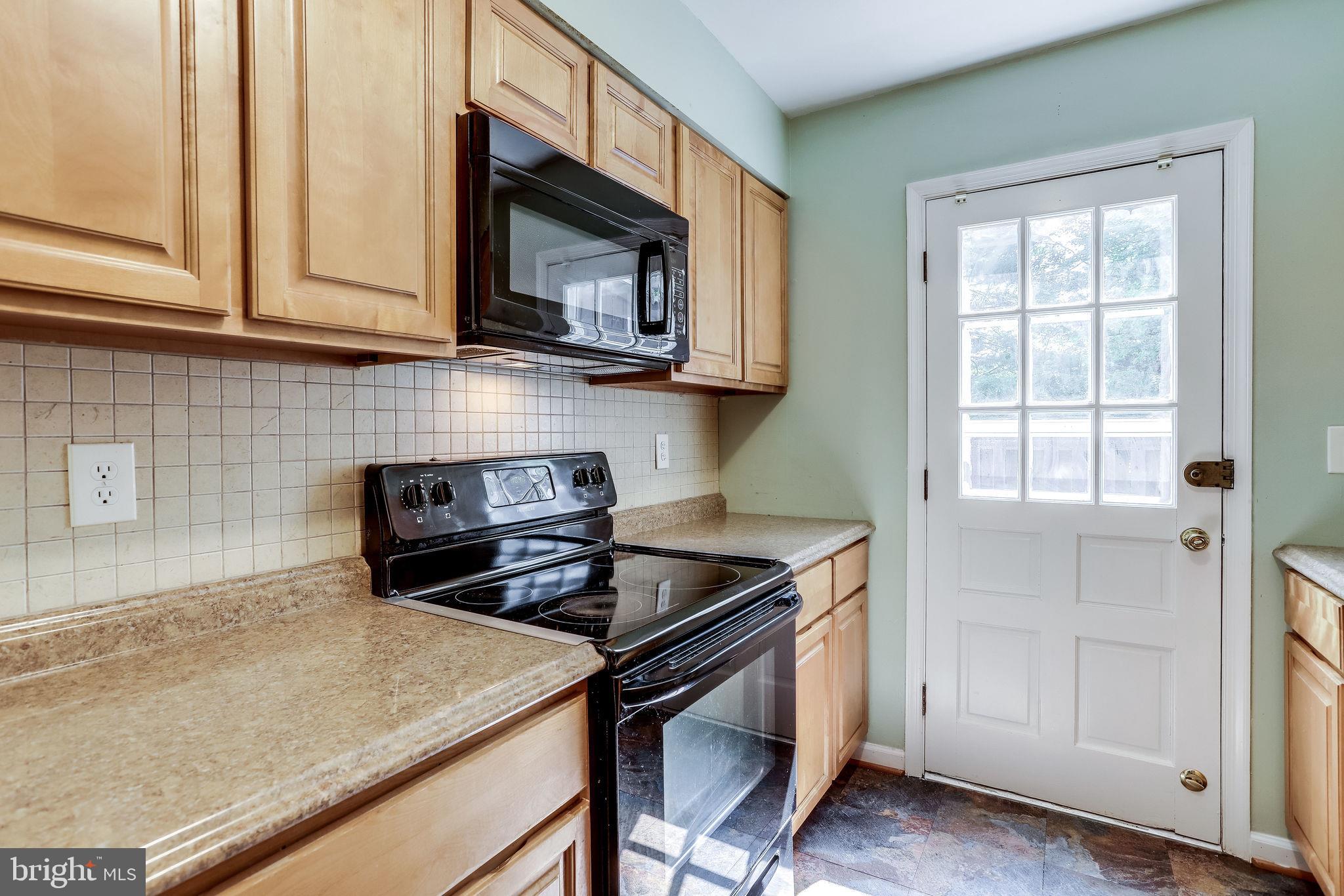 STRATHMEADE SQUARE - Residential