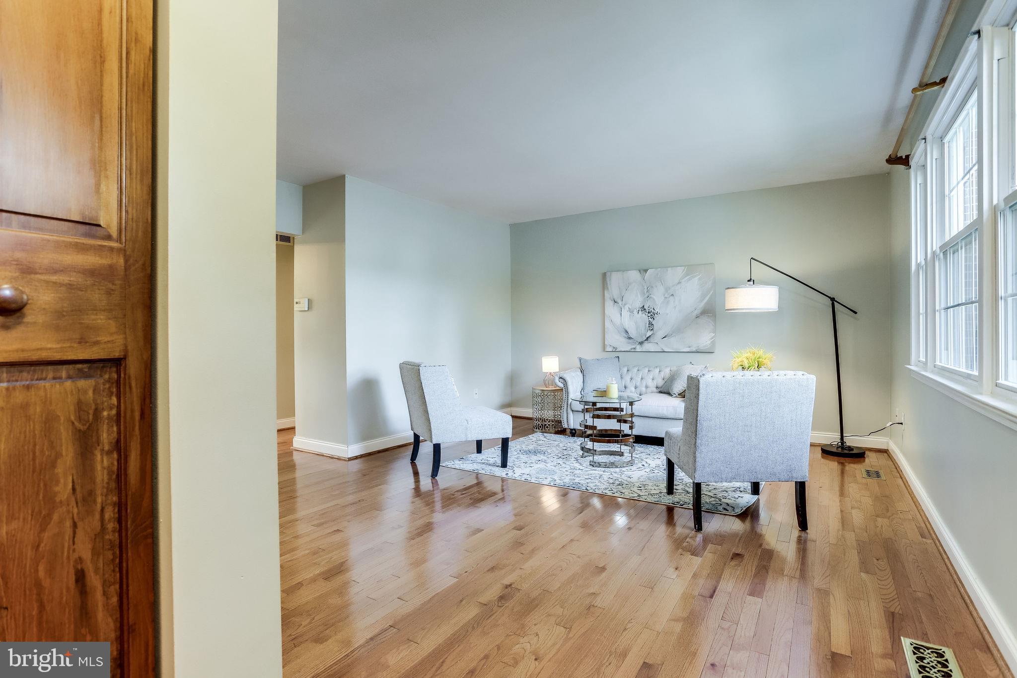 STRATHMEADE SQUARE - Residential