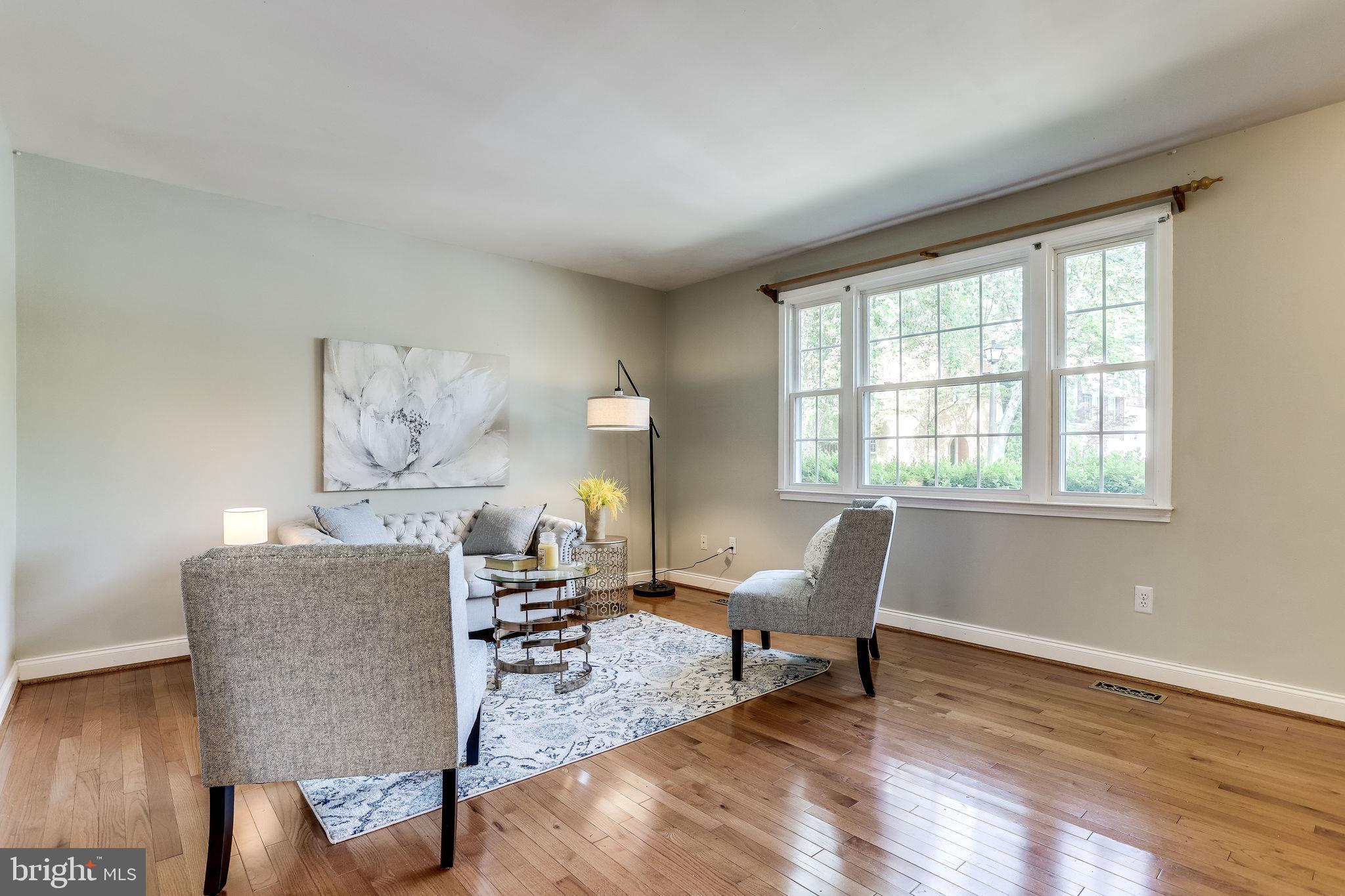 STRATHMEADE SQUARE - Residential