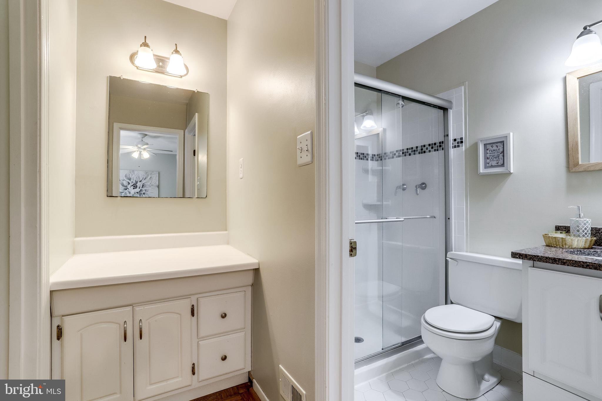 STRATHMEADE SQUARE - Residential