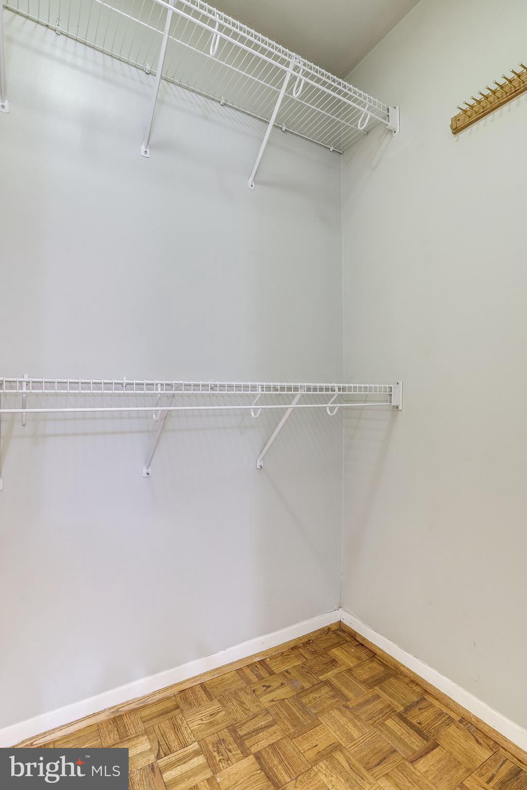 STRATHMEADE SQUARE - Residential