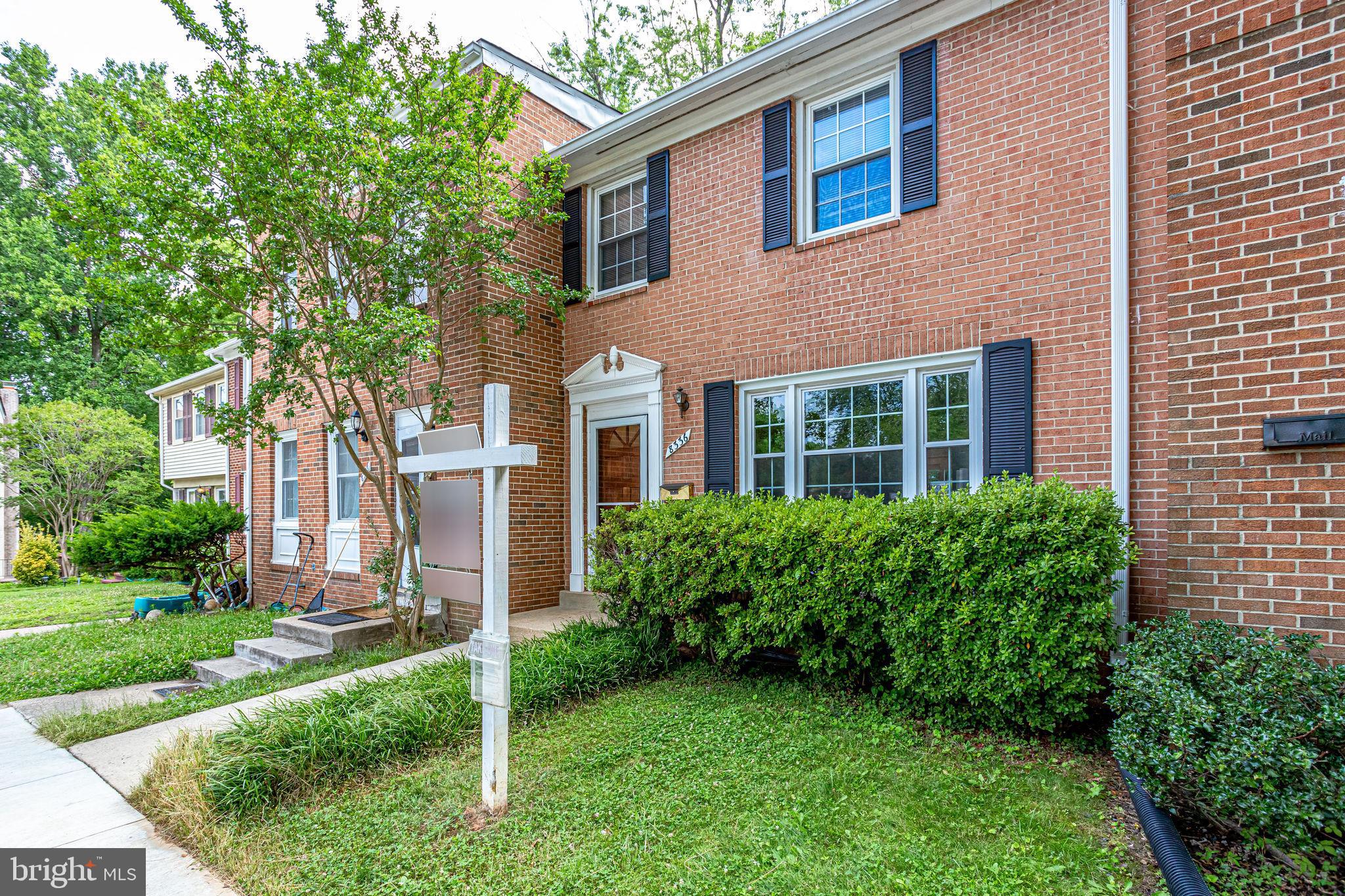 STRATHMEADE SQUARE - Residential