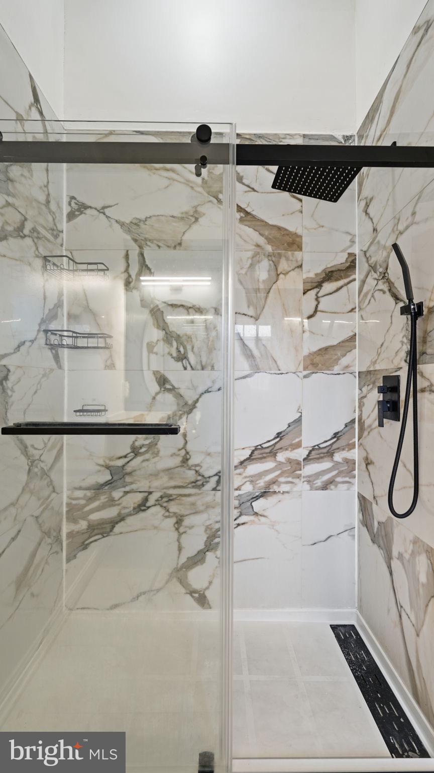 AZALEA WOODS - Residential