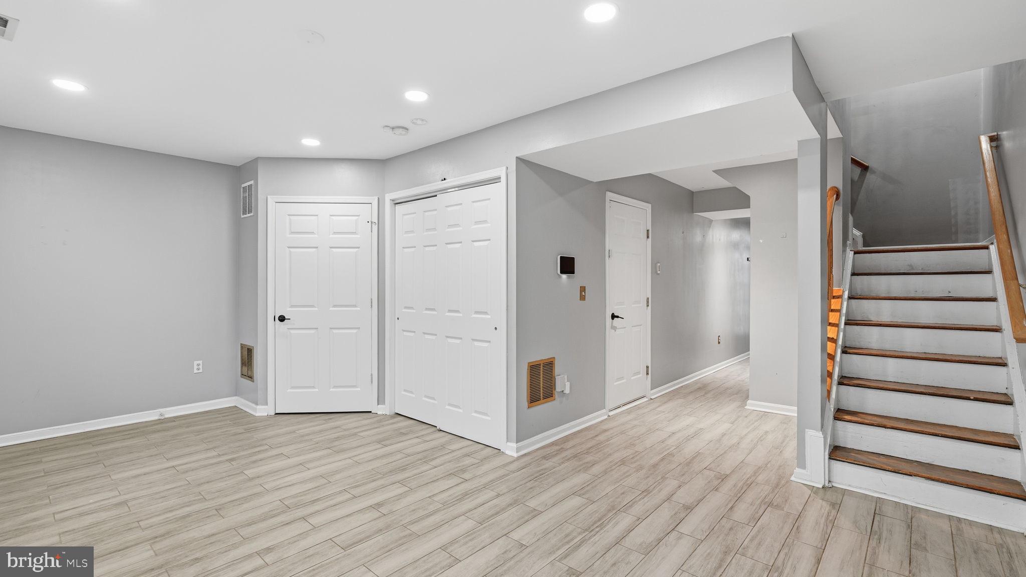 AZALEA WOODS - Residential