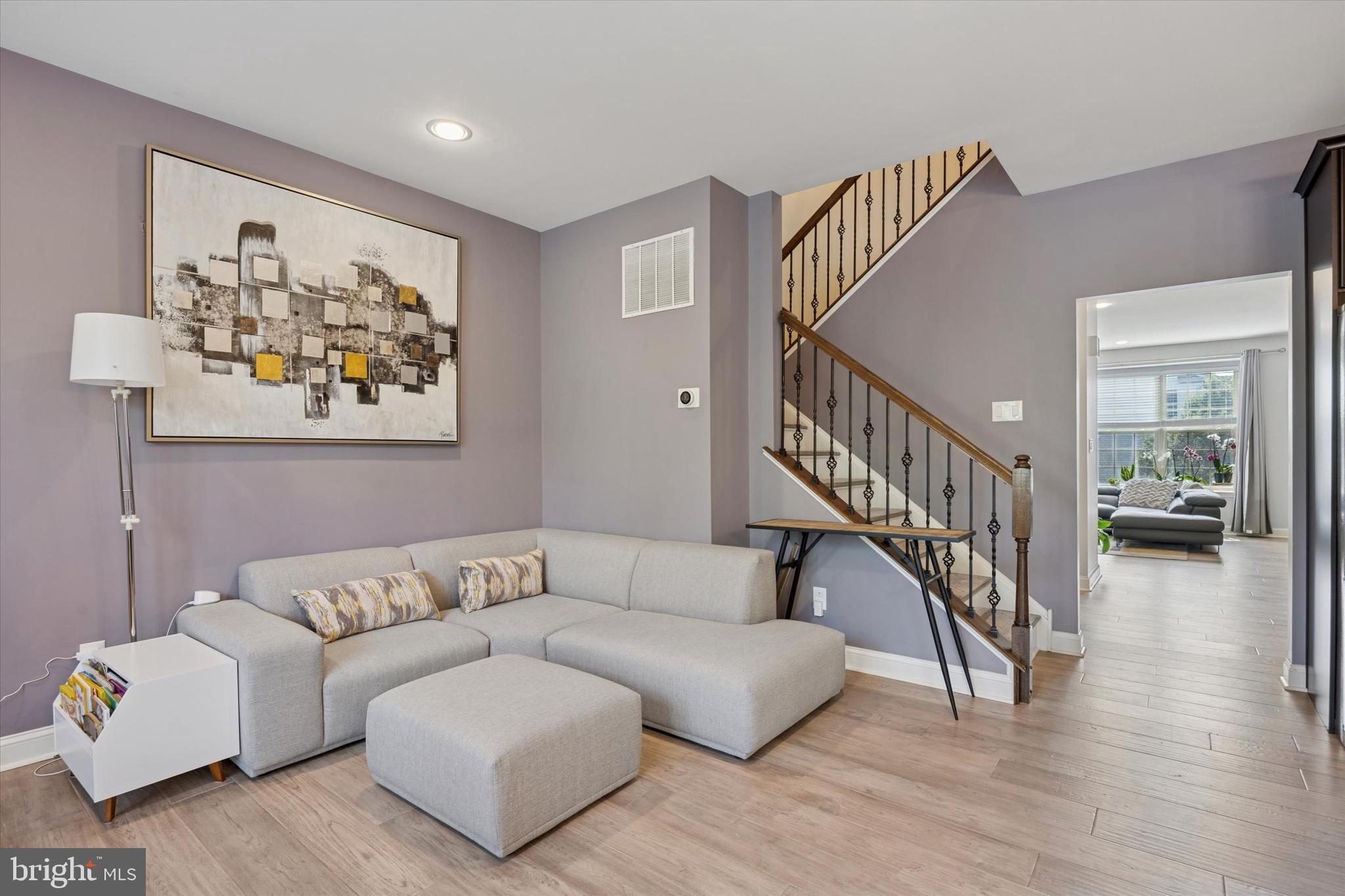 EMERALD WALK - Residential