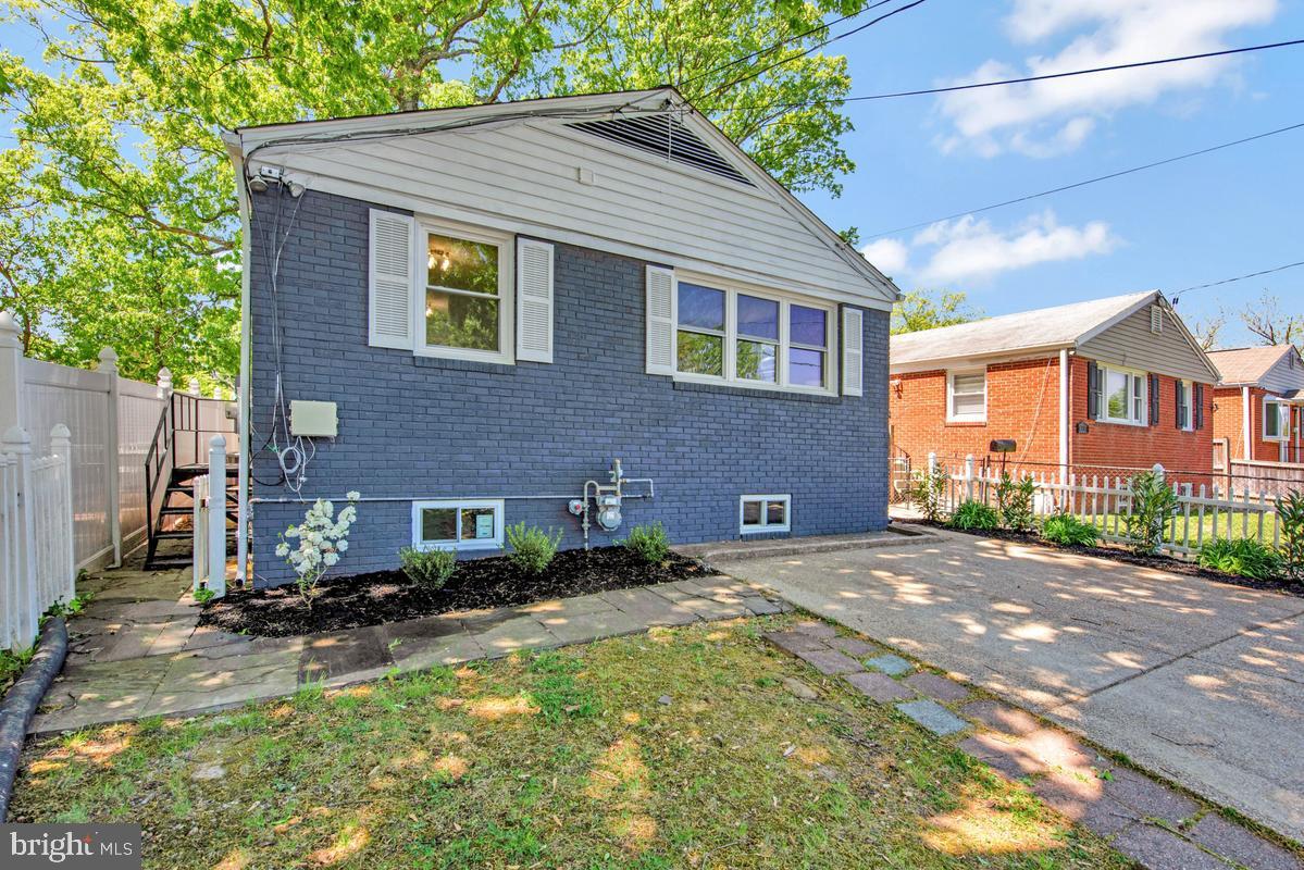 BRADBURY HEIGHTS - Residential