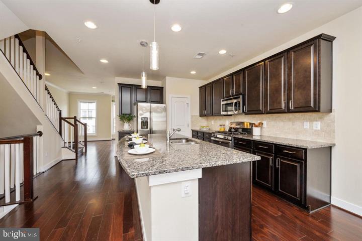 CROWN FARM - Residential Lease