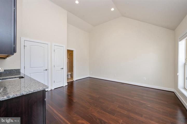 CROWN FARM - Residential Lease