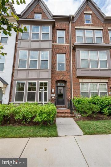 CROWN FARM - Residential Lease