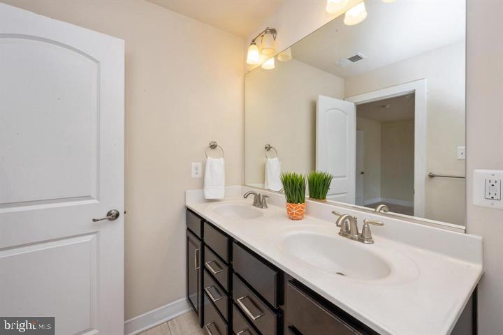 CROWN FARM - Residential Lease