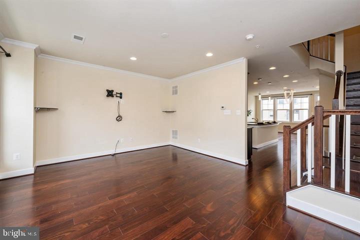 CROWN FARM - Residential Lease