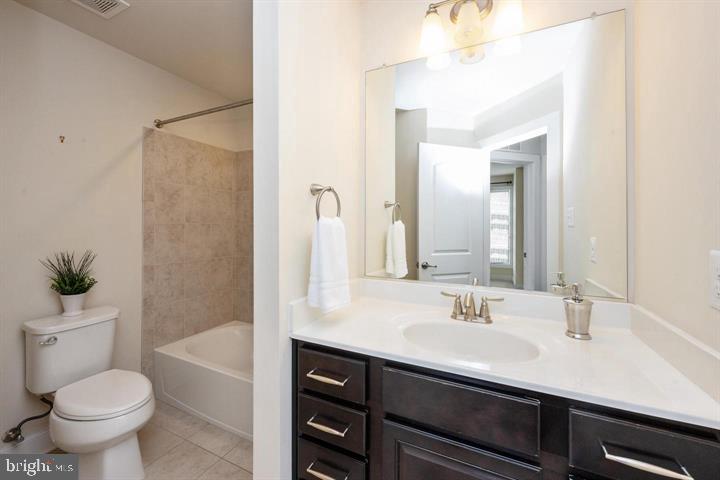 CROWN FARM - Residential Lease