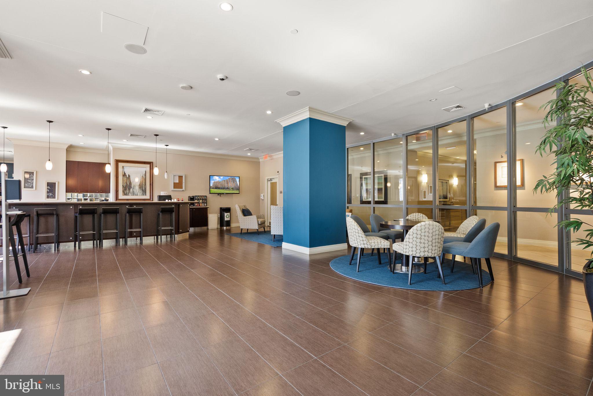 MIDTOWN ALEXANDRIA STATION CONDOMINIUM - Residential