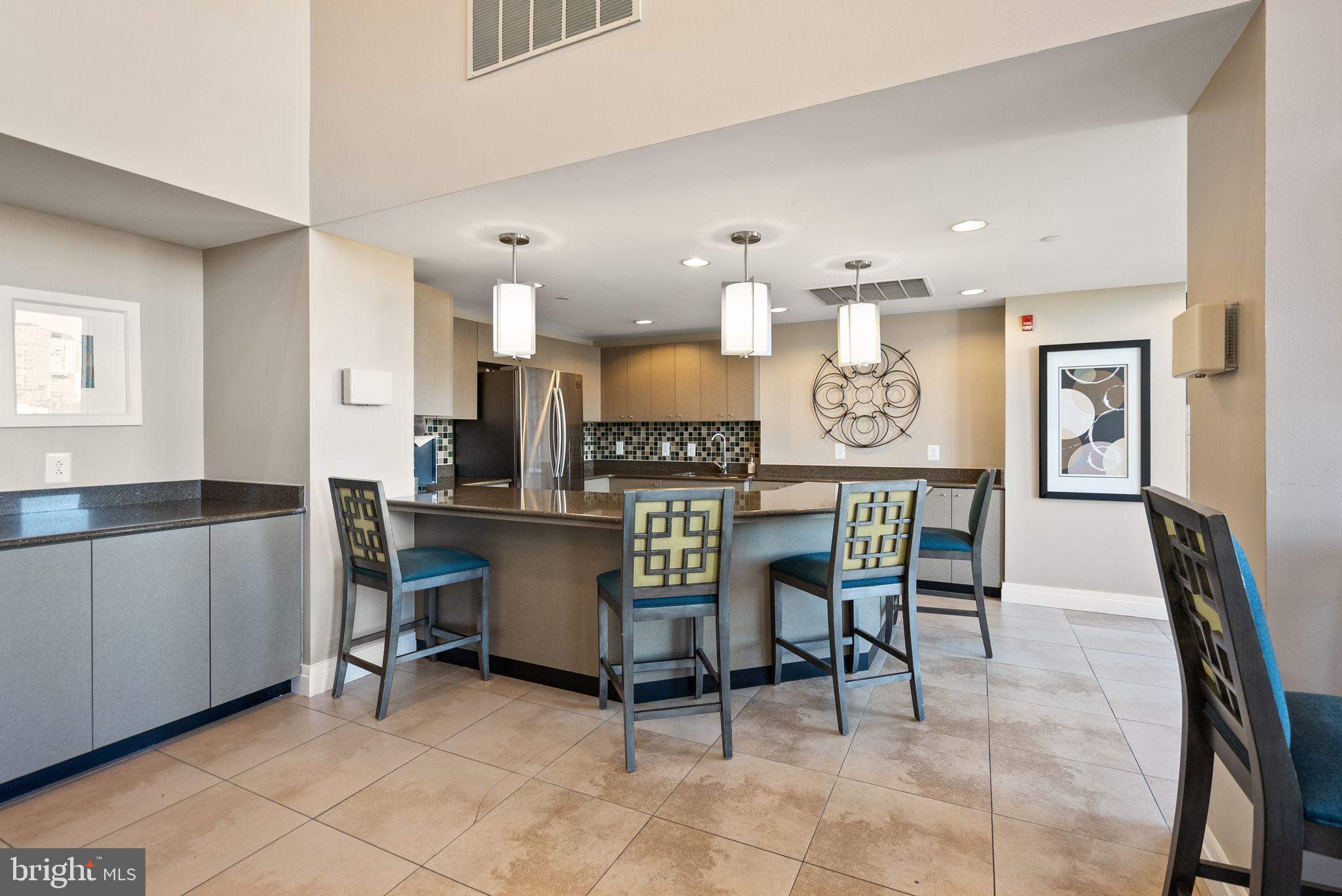 MIDTOWN ALEXANDRIA STATION CONDOMINIUM - Residential