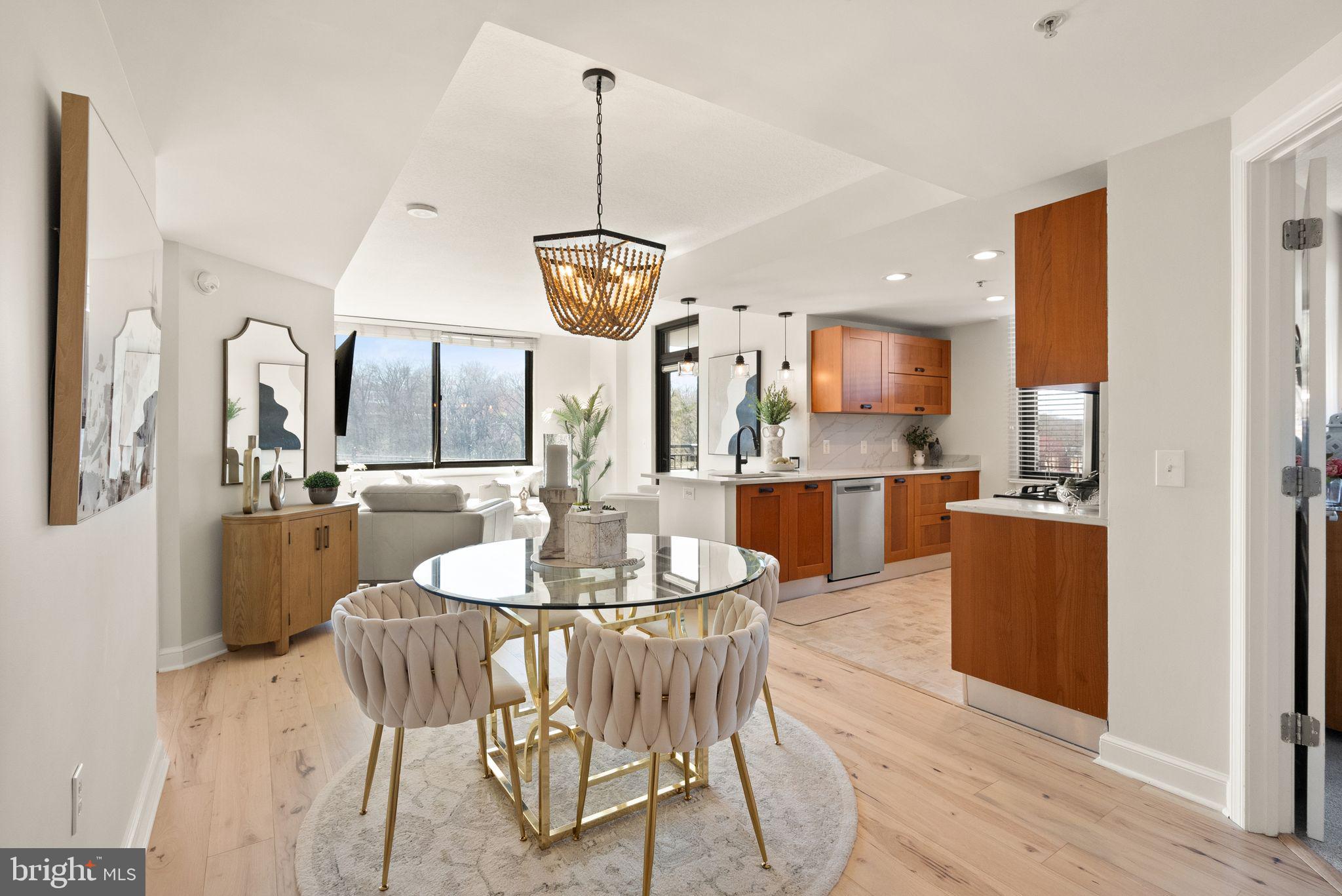 MIDTOWN ALEXANDRIA STATION CONDOMINIUM - Residential