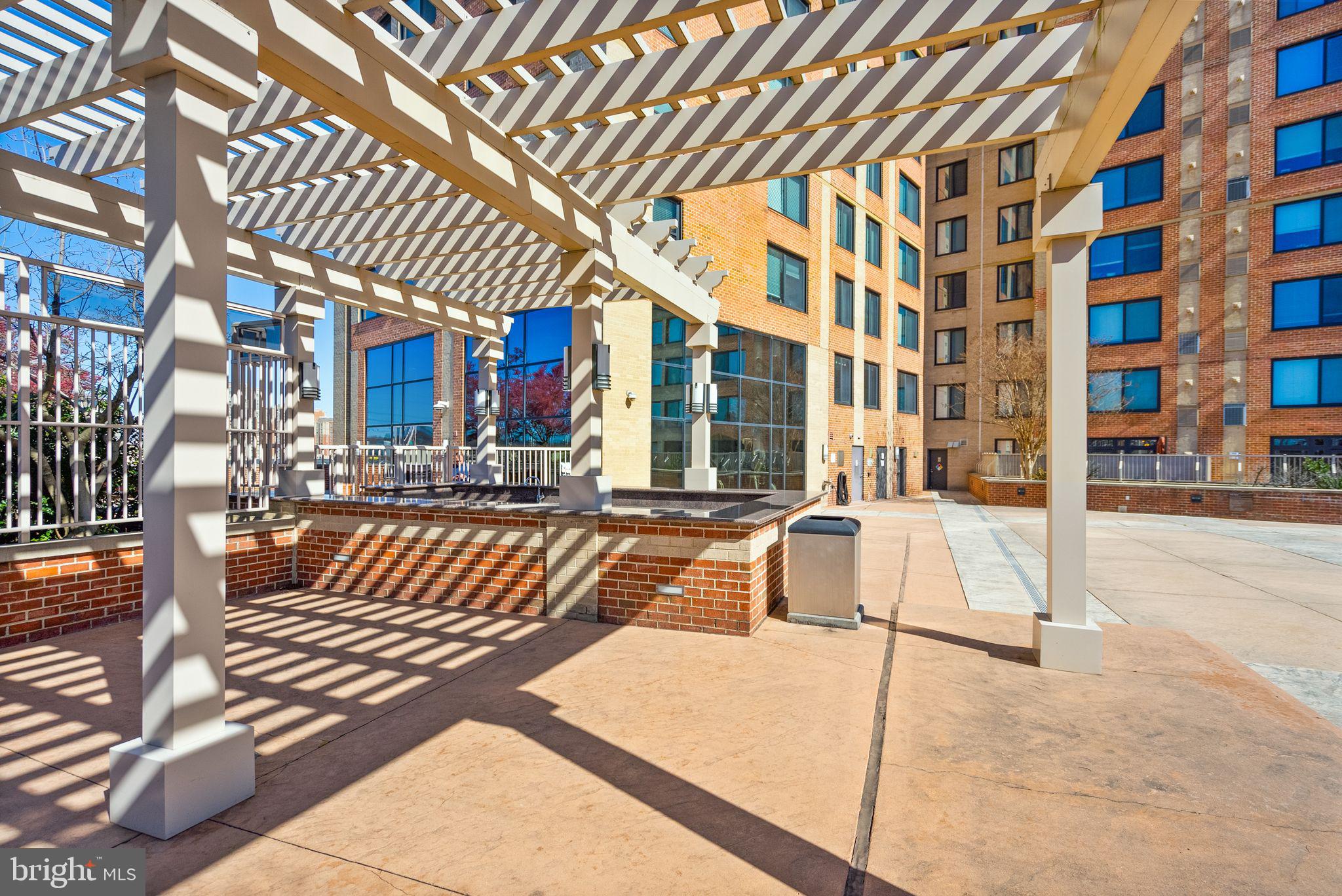 MIDTOWN ALEXANDRIA STATION CONDOMINIUM - Residential