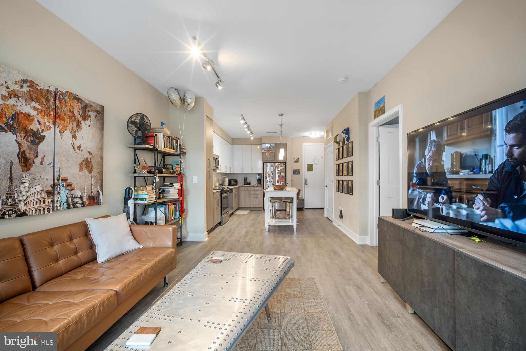 145 RIVERHAVEN DRIVE 312