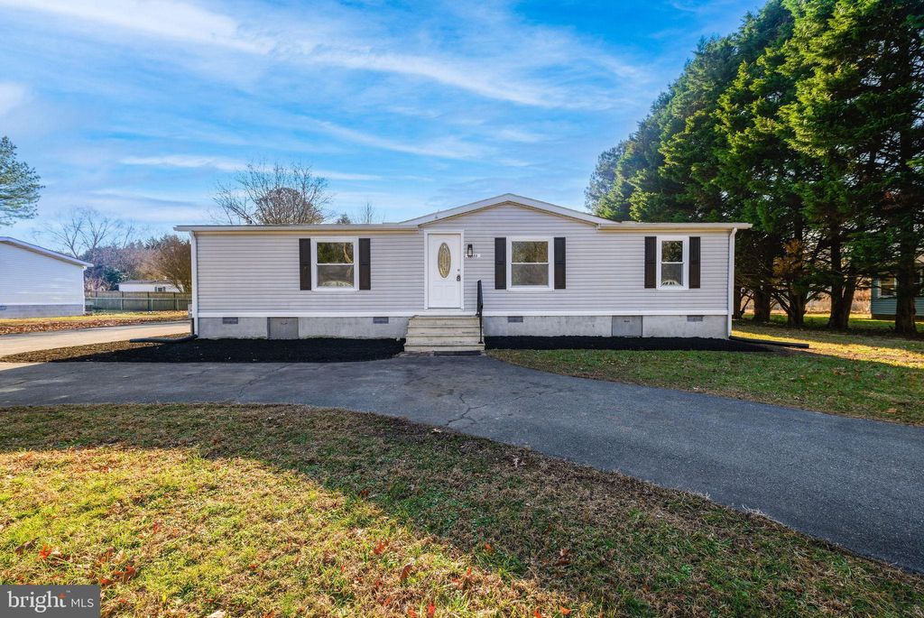 Photo of 32588 Captains Way, MILLSBORO, DE 19966 (MLS # DESU2101104)