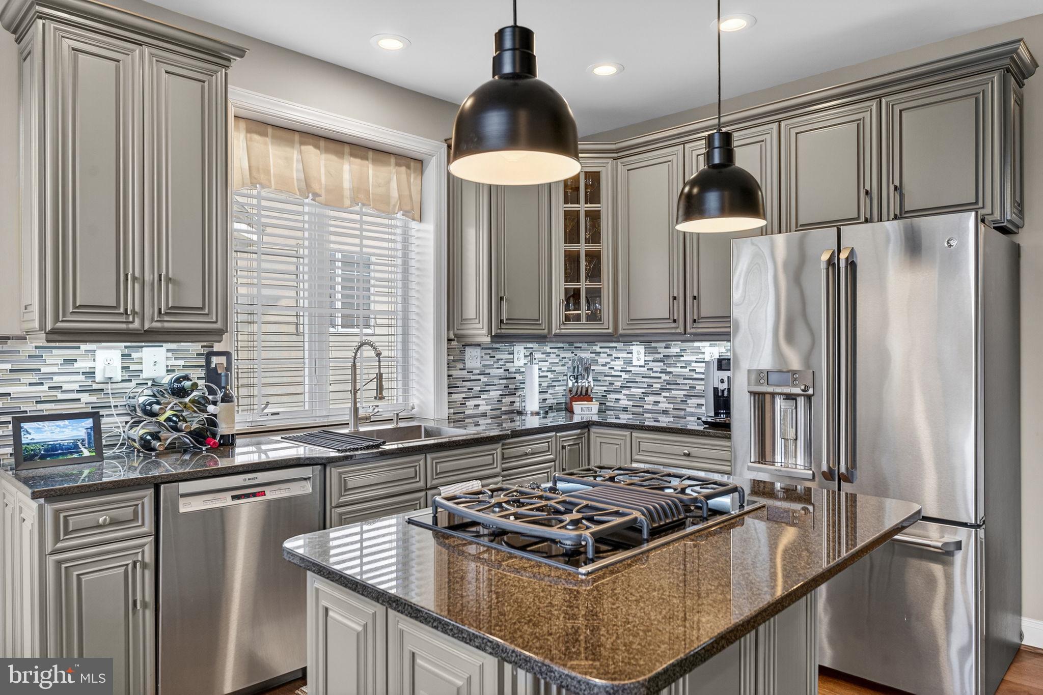 BELMONT COUNTRY CLUB - Residential