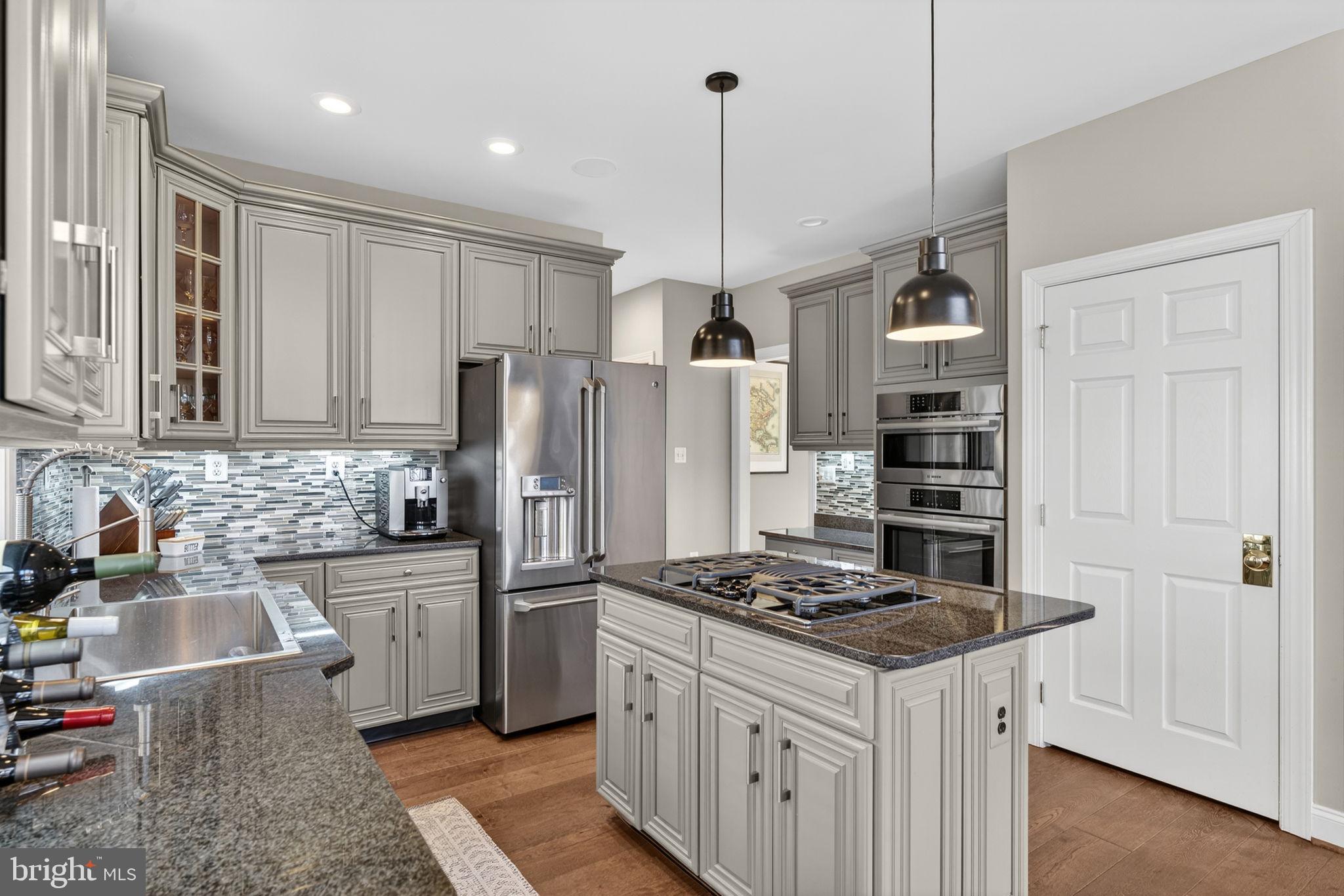 BELMONT COUNTRY CLUB - Residential