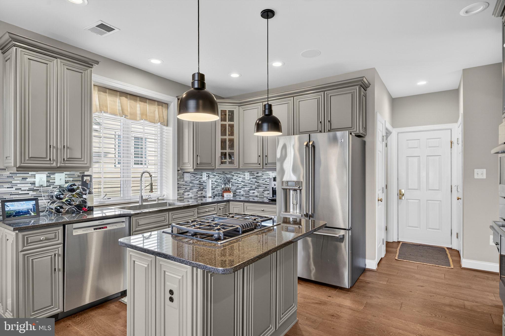 BELMONT COUNTRY CLUB - Residential