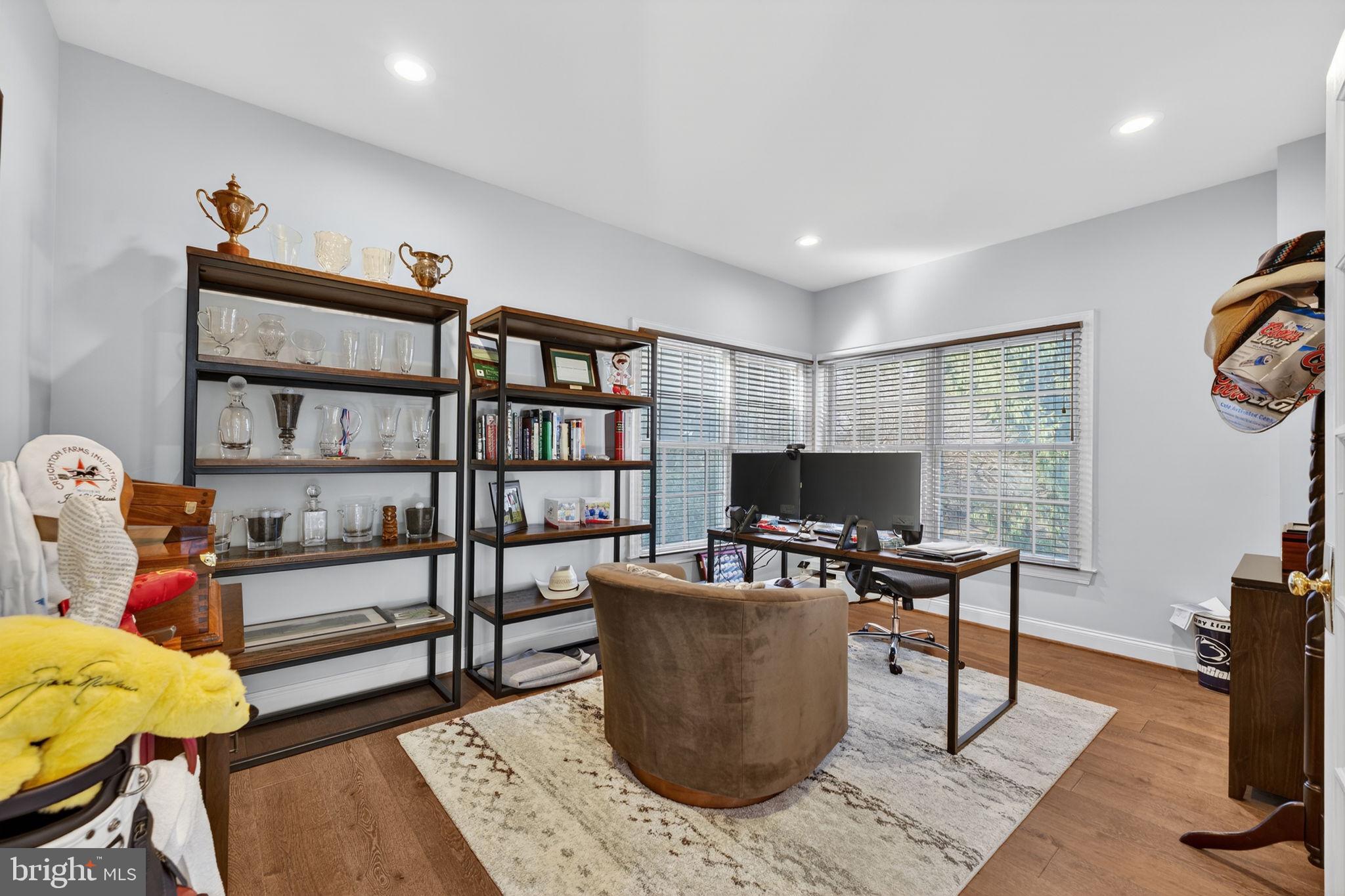 BELMONT COUNTRY CLUB - Residential