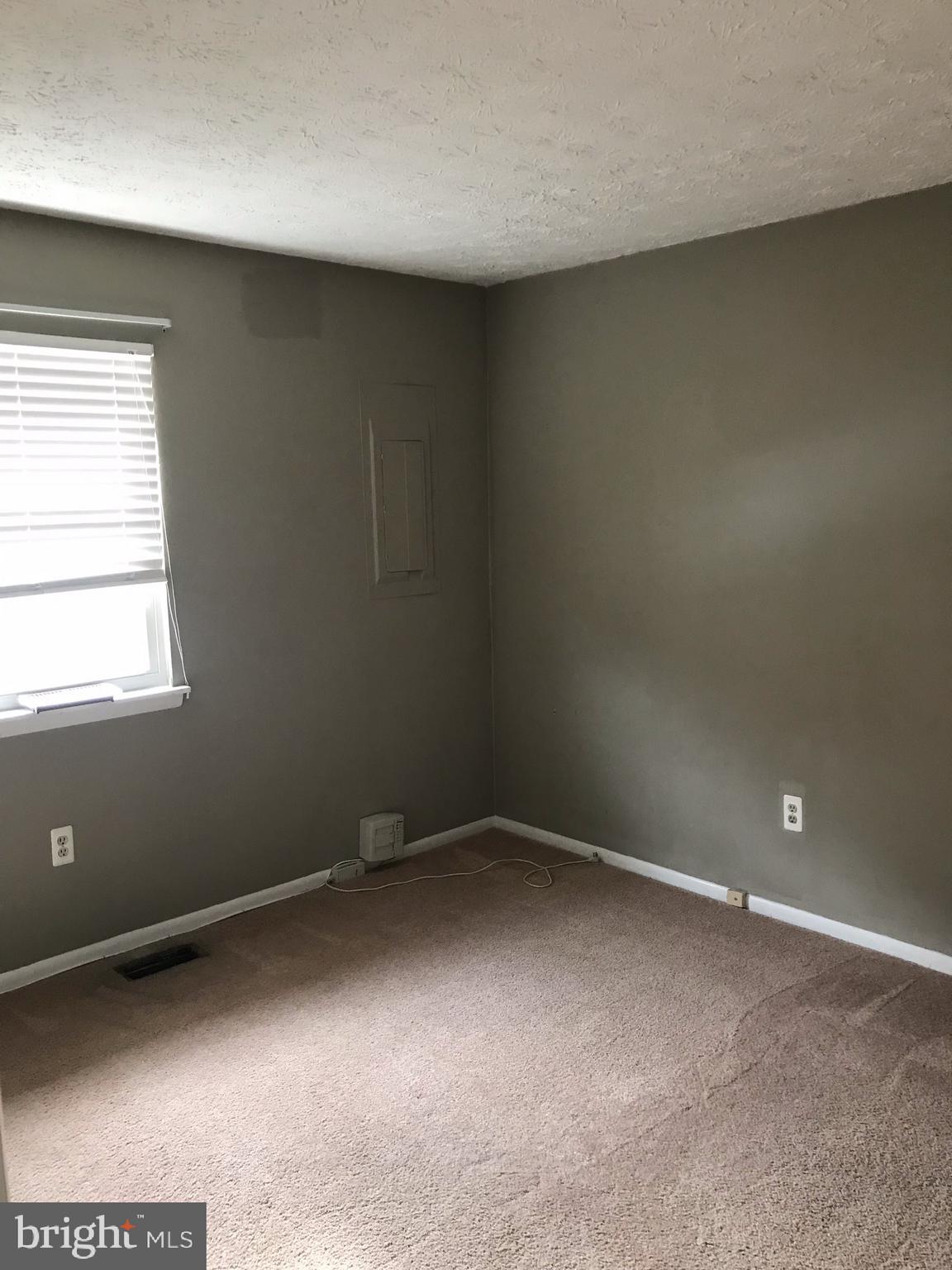 EASTPORT - Residential Lease