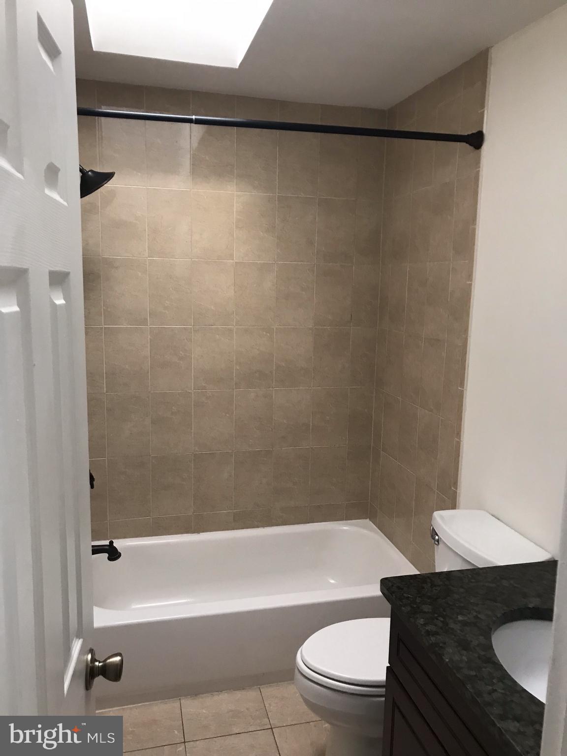 EASTPORT - Residential Lease