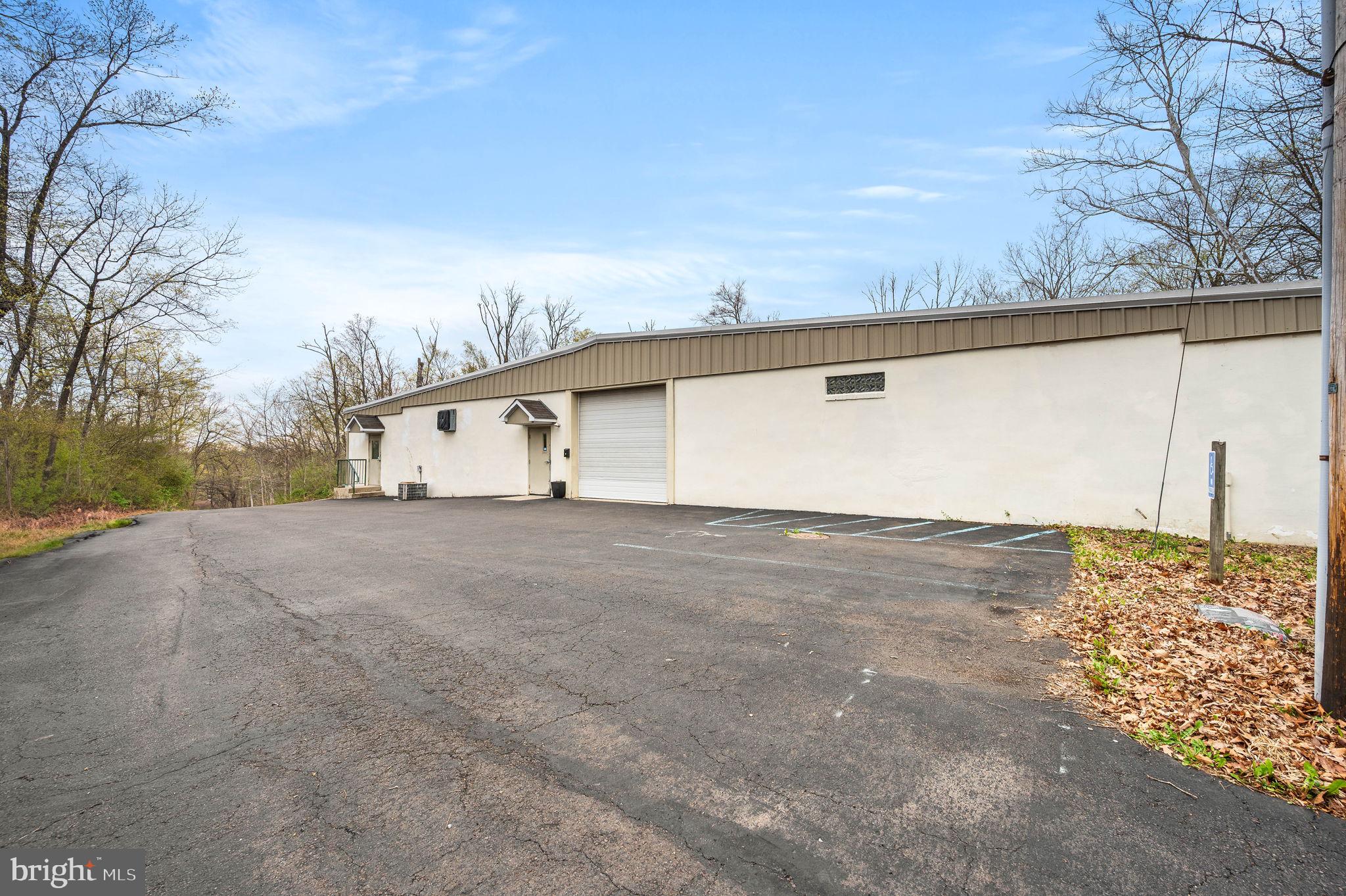 295 WINDYBUSH ROAD B