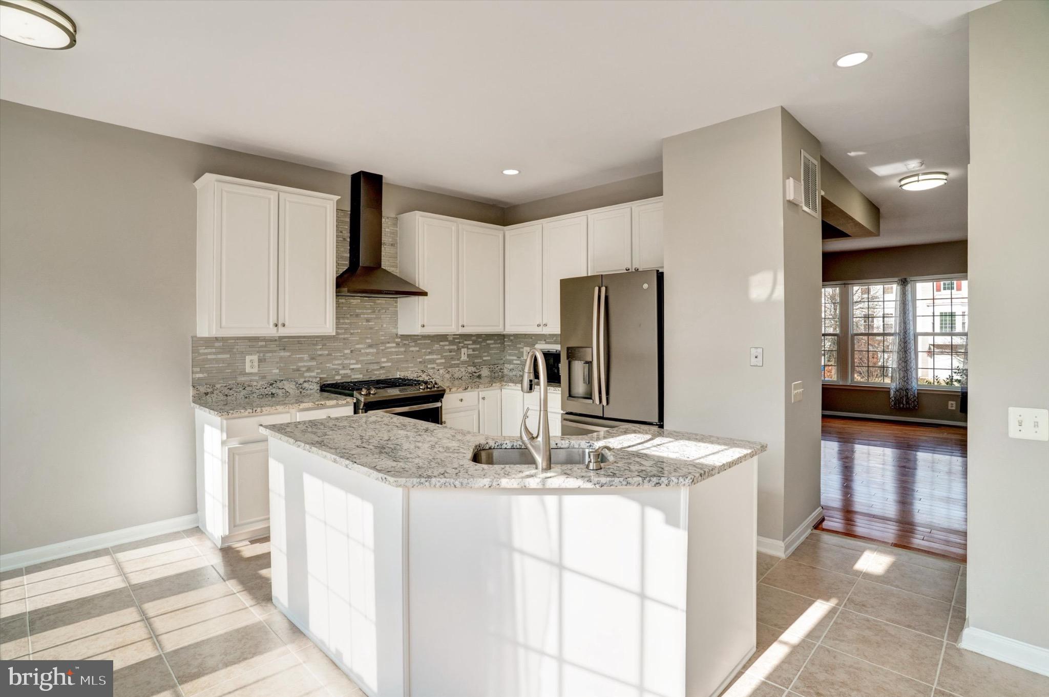 LOUDOUN PARKWAY CENTER - Residential Lease