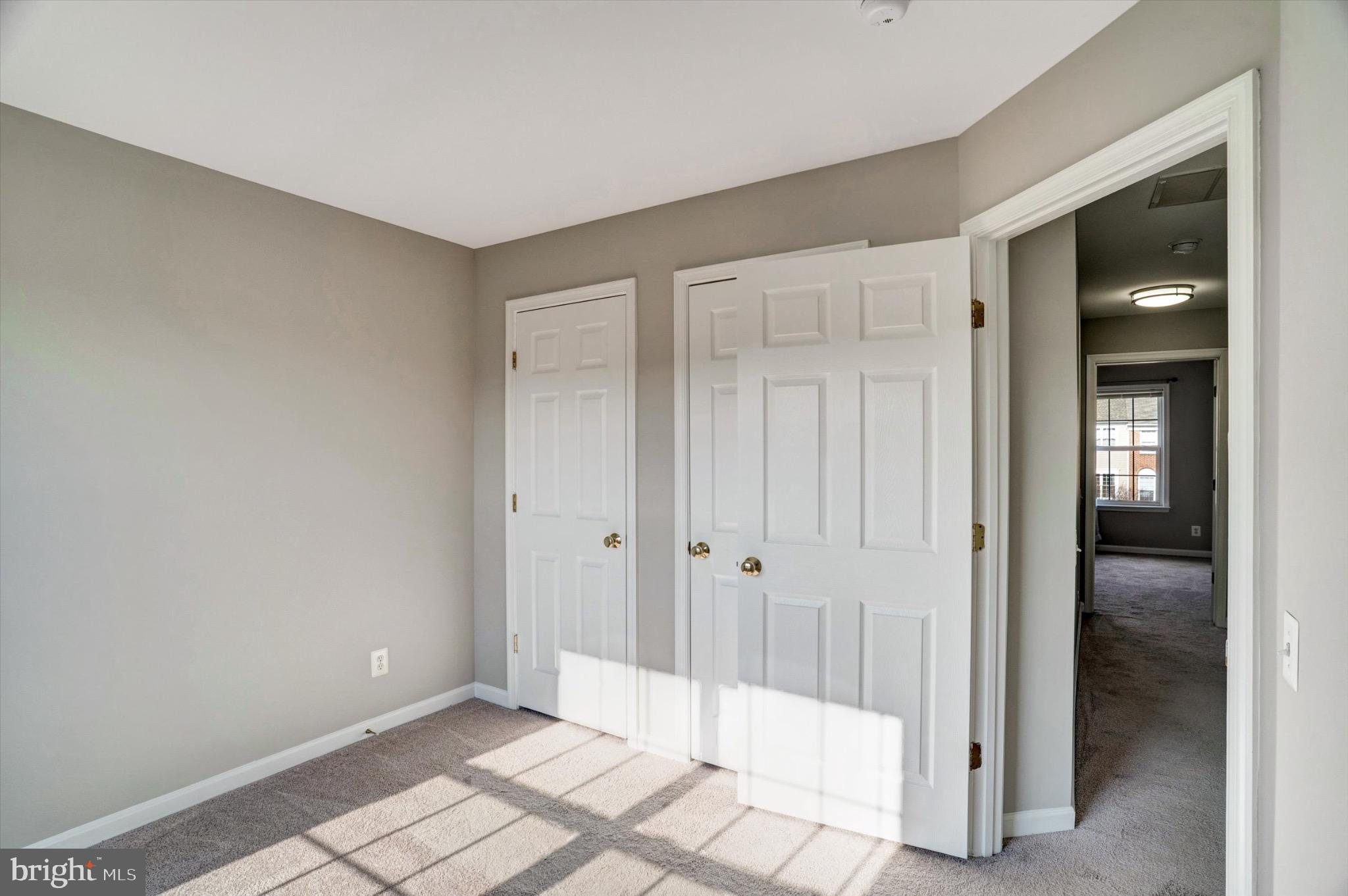 LOUDOUN PARKWAY CENTER - Residential Lease