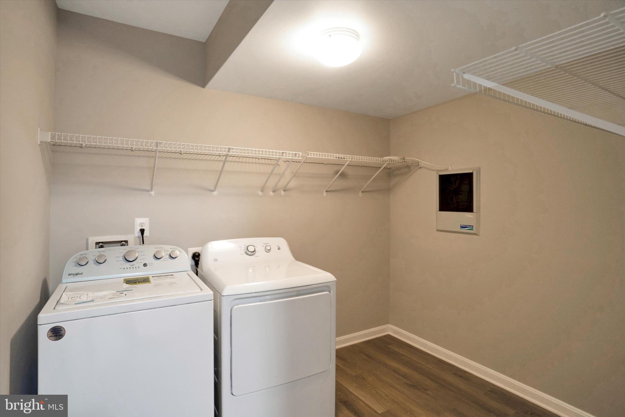 LOUDOUN PARKWAY CENTER - Residential Lease