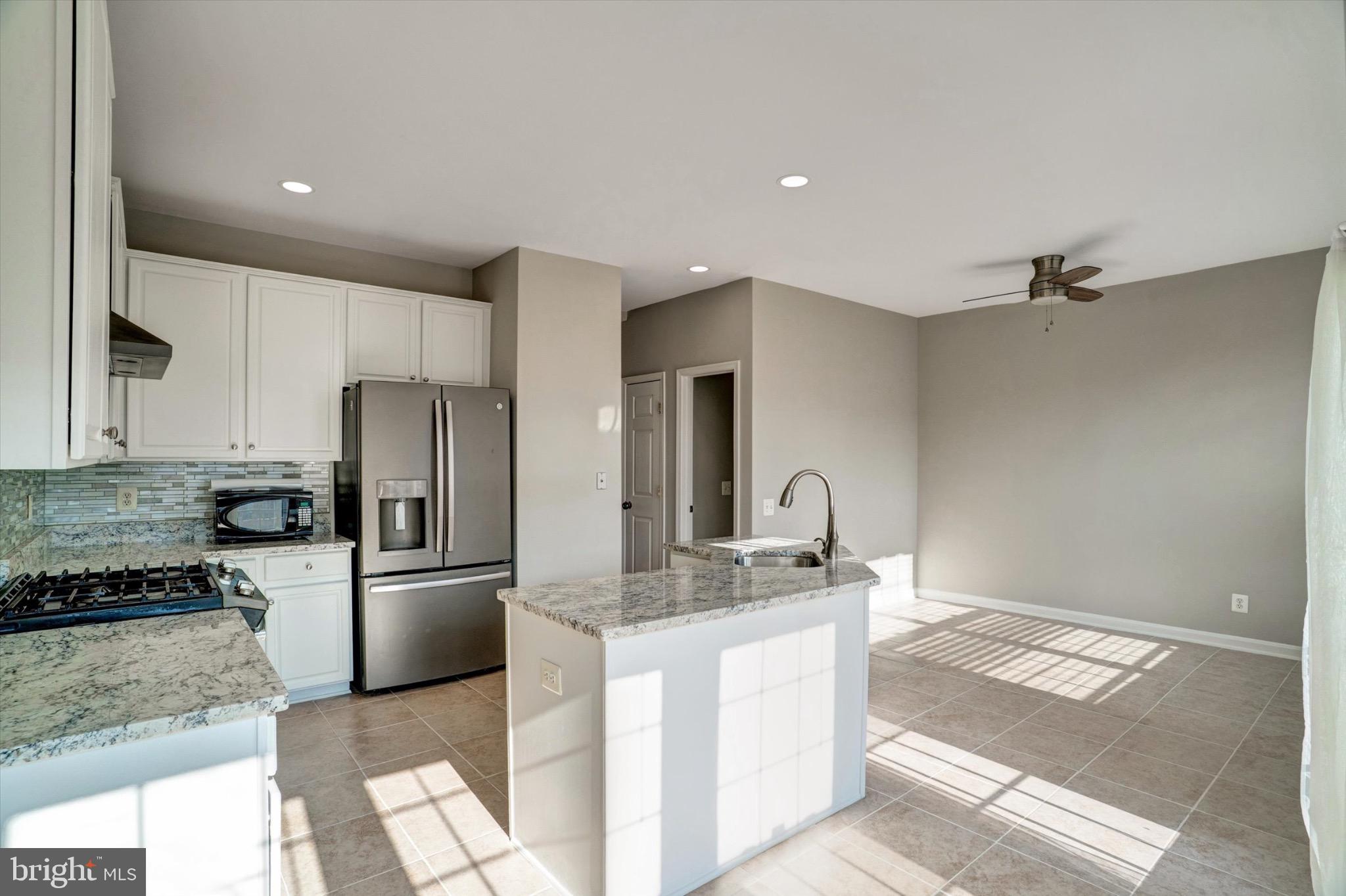 LOUDOUN PARKWAY CENTER - Residential Lease