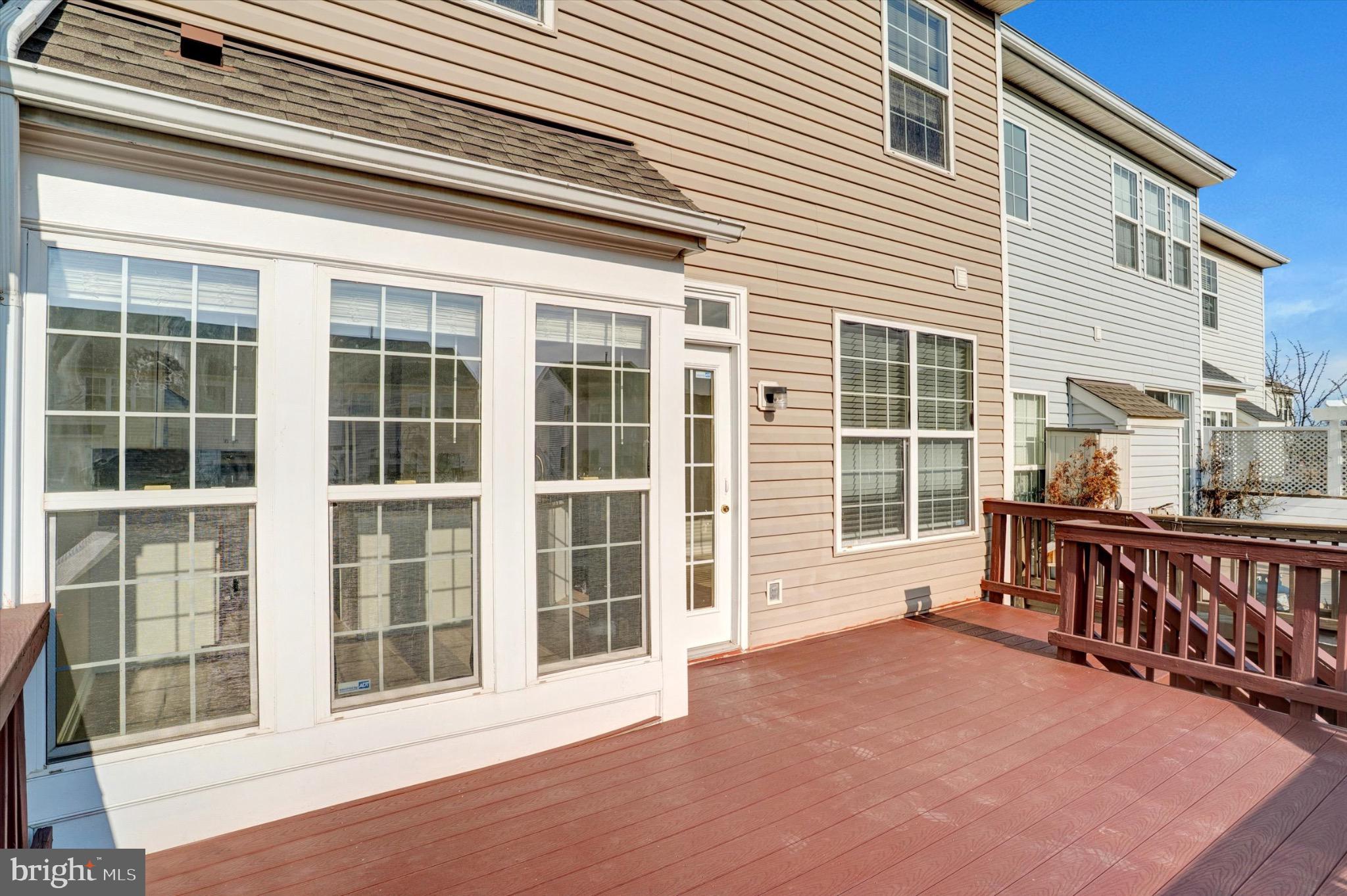 LOUDOUN PARKWAY CENTER - Residential Lease