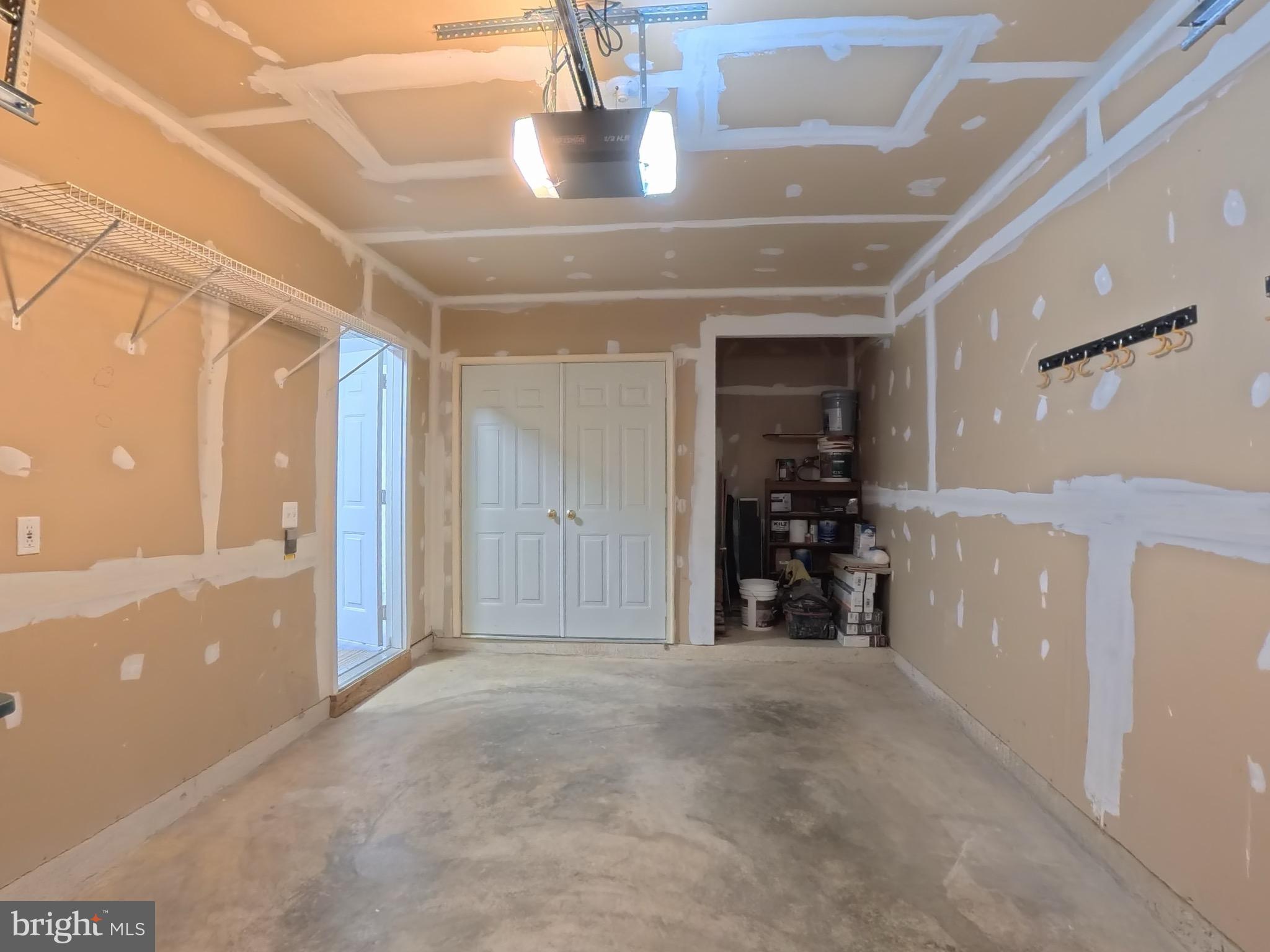 LOUDOUN PARKWAY CENTER - Residential Lease