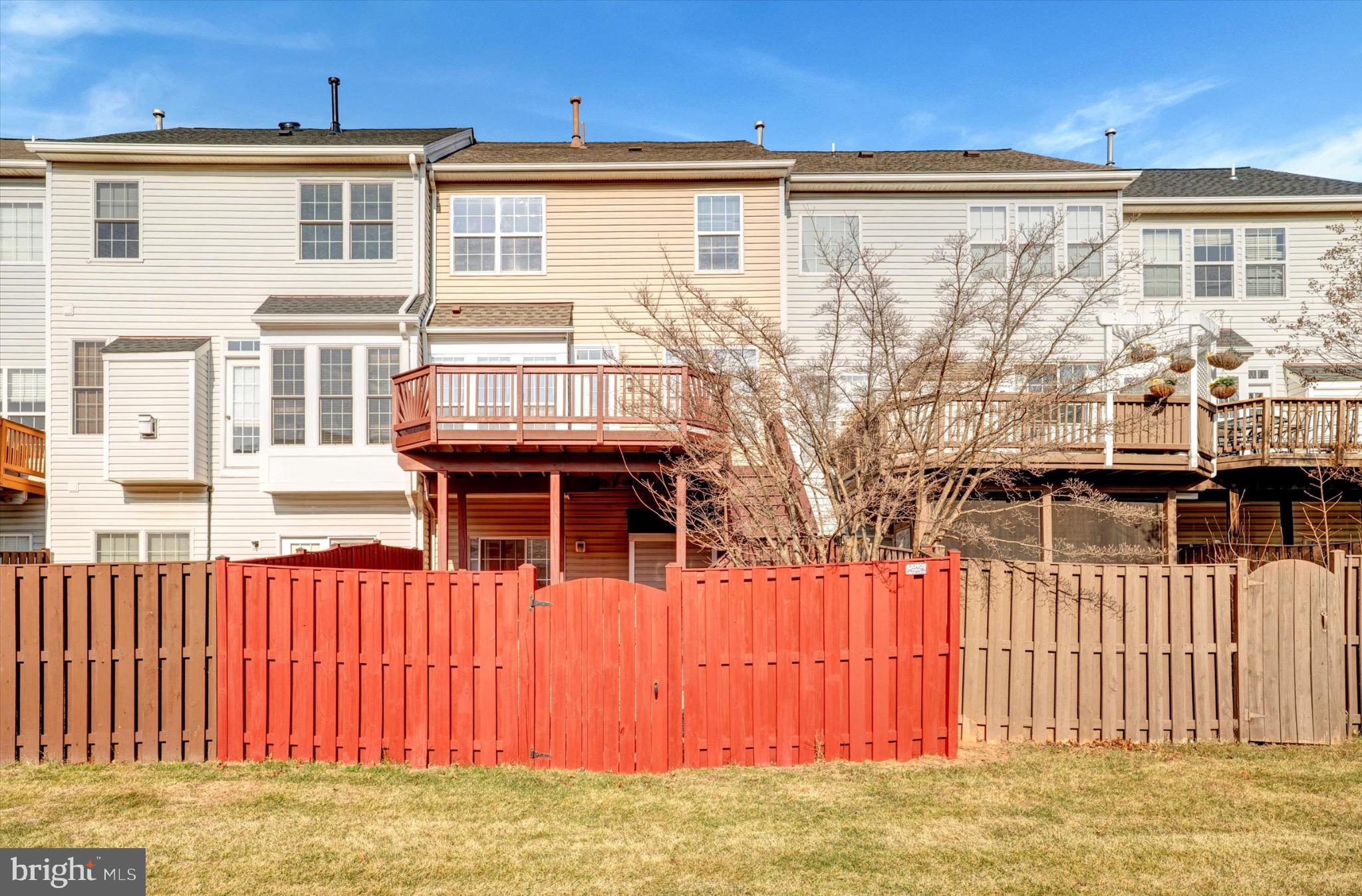 LOUDOUN PARKWAY CENTER - Residential Lease