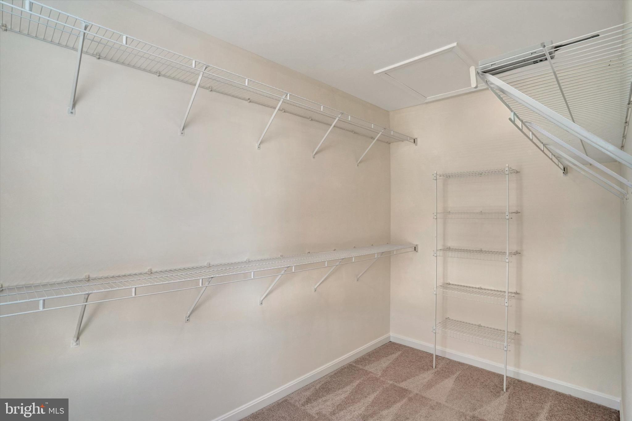 LOUDOUN PARKWAY CENTER - Residential Lease