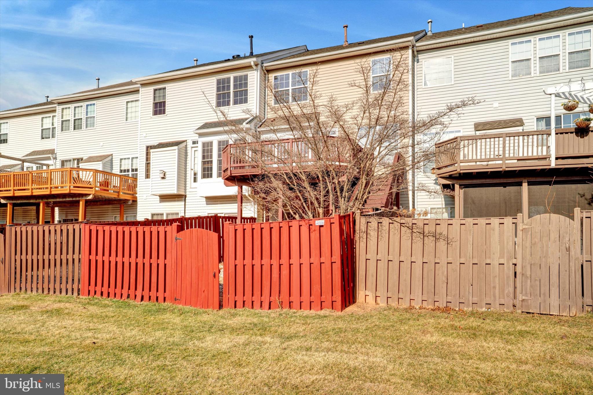 LOUDOUN PARKWAY CENTER - Residential Lease